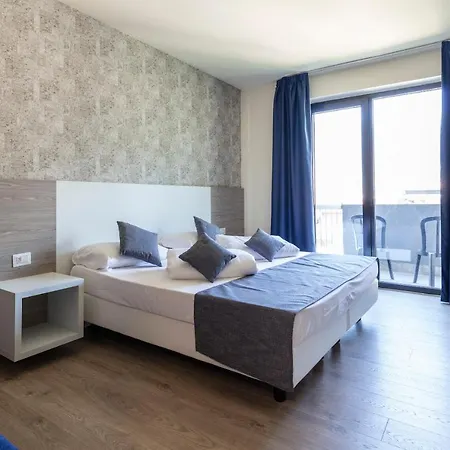Hotel Smart 4*